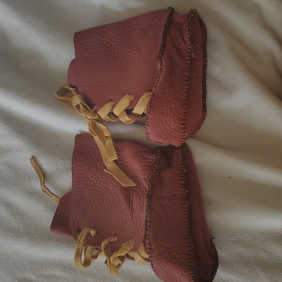 (3 For $20) Hand made baby booties - Picture 1 of 7